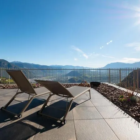 Apartment Noan Panorama - D I C K E N S San Genesio Atesino